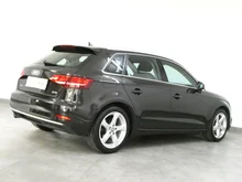 Thumbnail-Foto von Fahrzeug