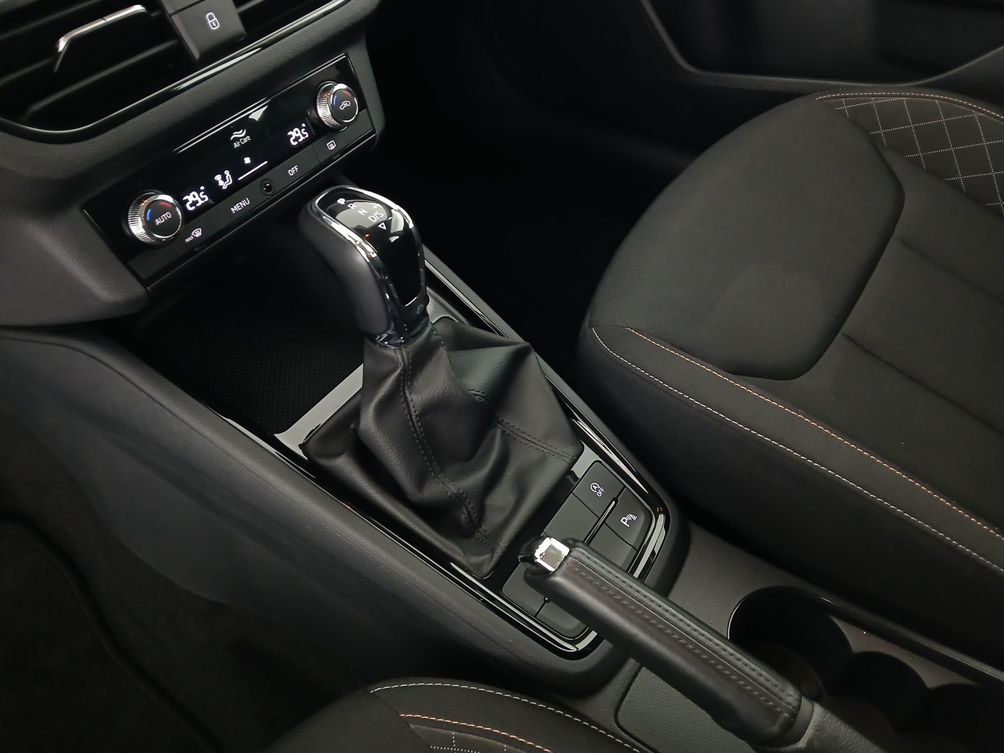 Škoda KAMIQ Ambition TSI DSG | Bild 26 von 30