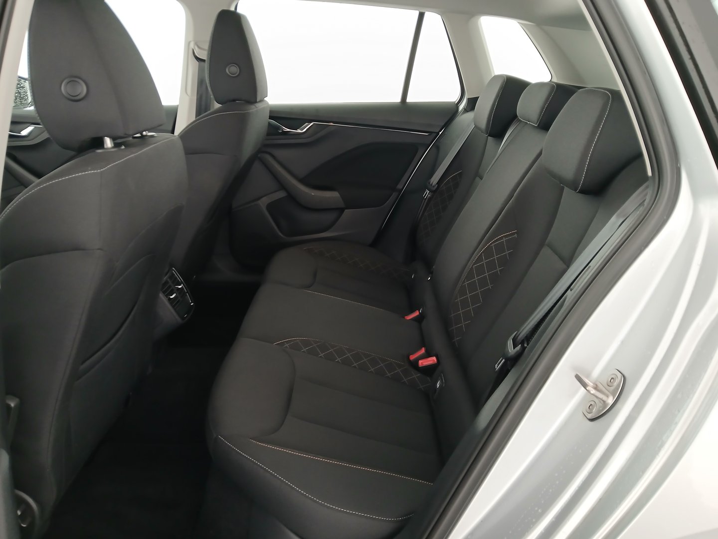 Škoda KAMIQ Ambition TSI DSG | Bild 27 von 30