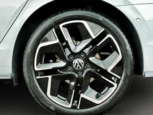 VW Golf Variant Sport mHeV DSG in Oyster Silver Metallic