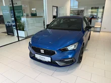SEAT Leon FR Edition 1.5 TSI 115 PS in Saphir-Blau Metallic