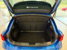 SEAT Leon FR Edition 1.5 TSI 115 PS in Saphir-Blau Metallic