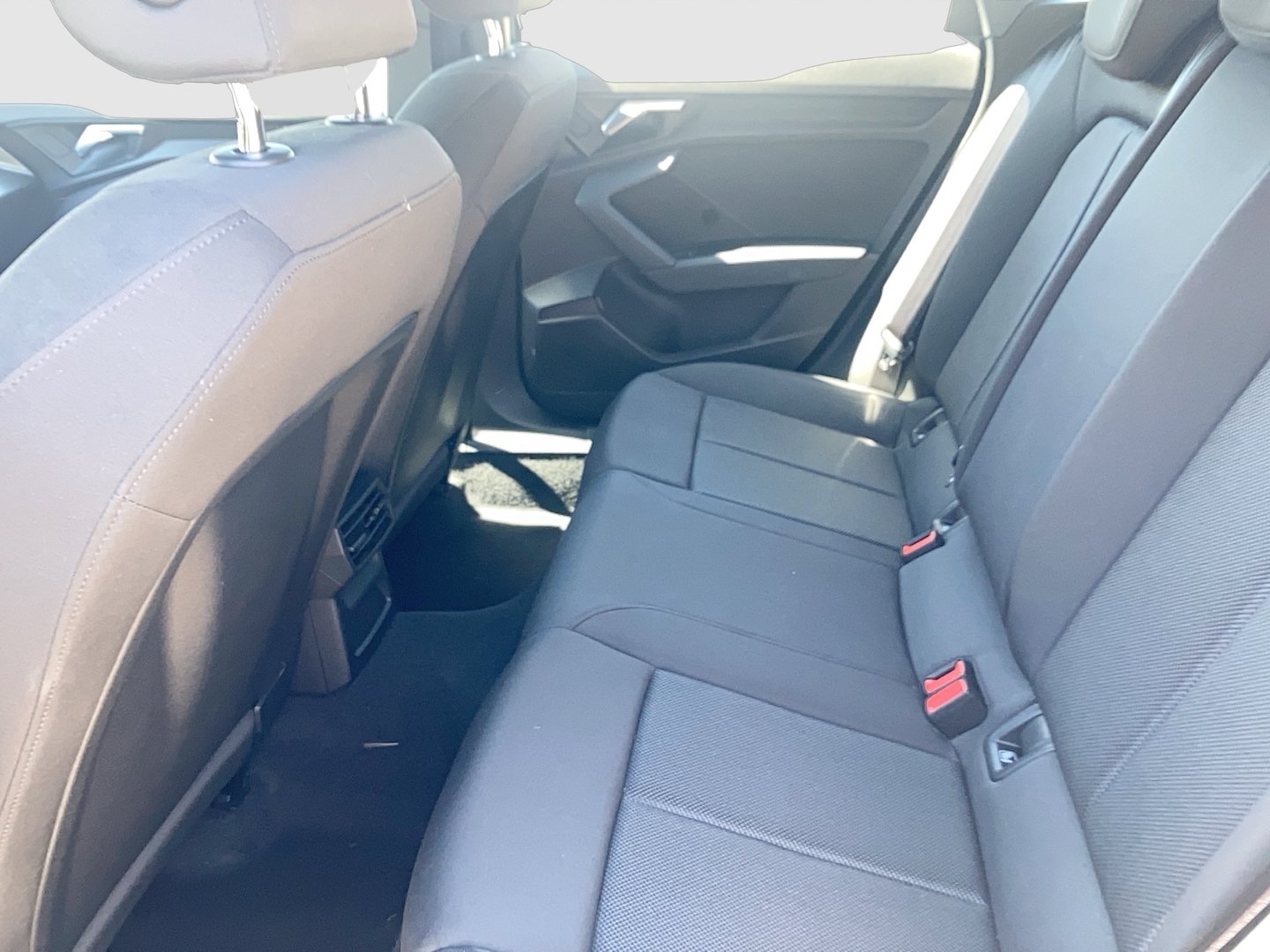 Audi A3 Sportback 30 TDI advanced ext. | Bild 10 von 25