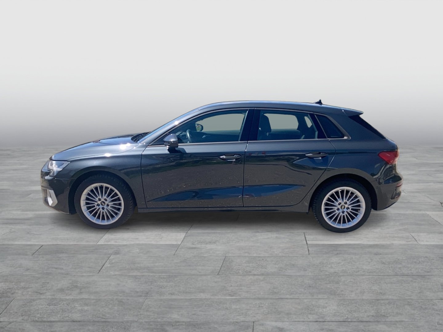 Audi A3 Sportback 30 TDI advanced ext. | Bild 2 von 25