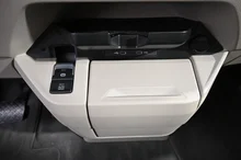 VW Multivan Business ÜH eHybrid 180 kW 4M in Indiumgrau Metallic