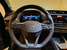 CUPRA Raval ALPHA 37 kWh 99 kW/135 PS in Nacht-Schwarz Metallic