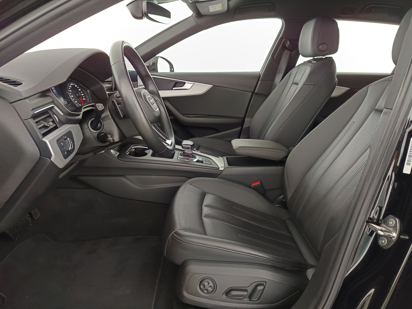 Audi A4 Avant 35 TFSI advanced | Bild 13 von 36