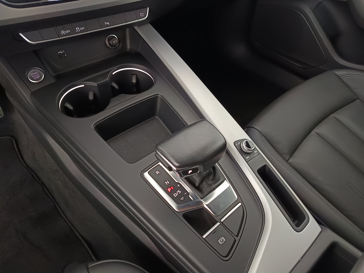 Audi A4 Avant 35 TFSI advanced | Bild 30 von 36