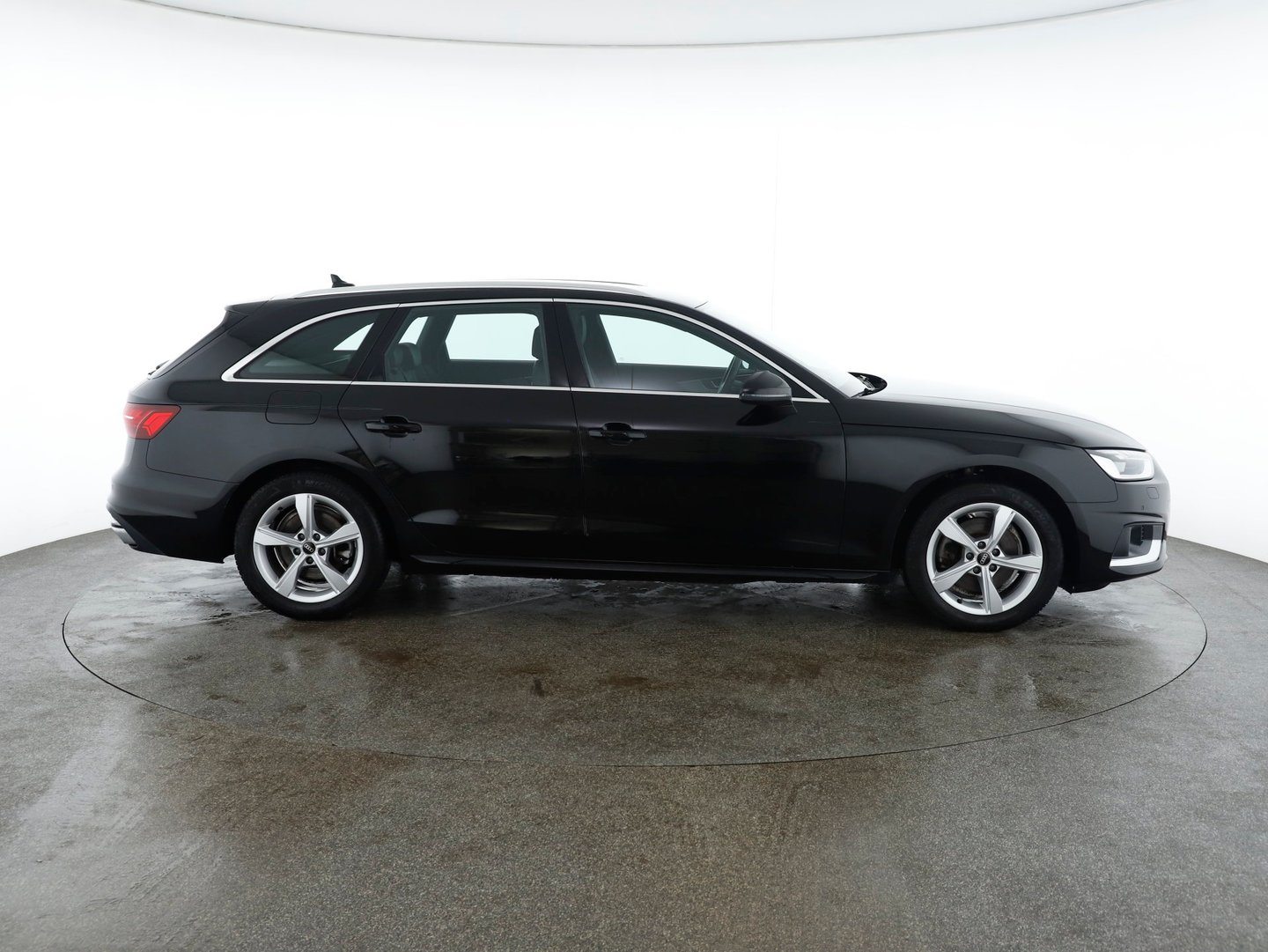Audi A4 Avant 35 TFSI advanced | Bild 4 von 10
