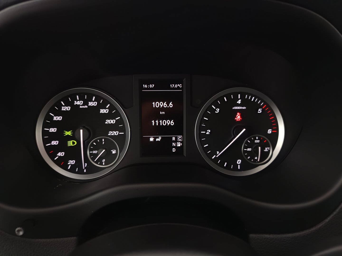 Mercedes Vito Tourer Worker 114 CDI lang 4x4 Aut. | Bild 15 von 28