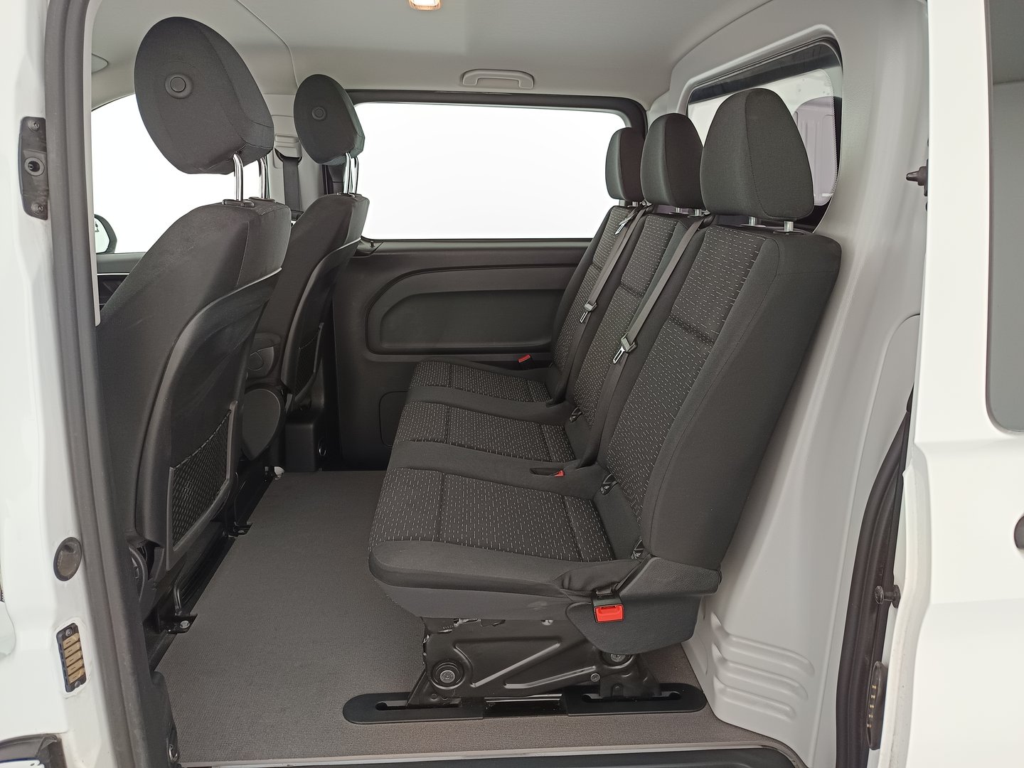 Mercedes Vito Tourer Worker 114 CDI lang 4x4 Aut. | Bild 24 von 28