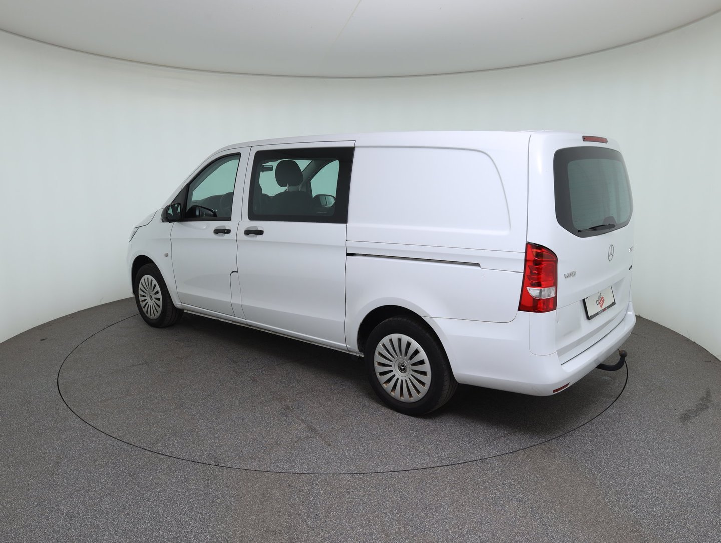 Mercedes Vito Tourer Worker 114 CDI lang 4x4 Aut. | Bild 7 von 28