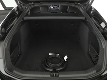 Audi S6 Sportback e-tron in Mythosschwarz Metallic