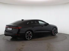 Audi S6 Sportback e-tron in Mythosschwarz Metallic