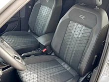 VW T-Cross R-Line TSI DSG in Reflexsilber Metallic