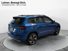 Škoda Karoq 4x4 Sportline TDI DSG in Race-Blau Metallic