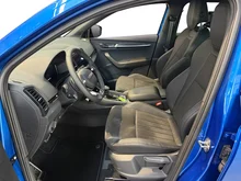 Škoda Karoq 4x4 Sportline TDI DSG in Race-Blau Metallic