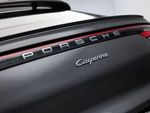 Porsche Cayenne E-Hybrid Coupé in quarzitgraumetallic