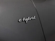 Porsche Cayenne E-Hybrid Coupé in quarzitgraumetallic