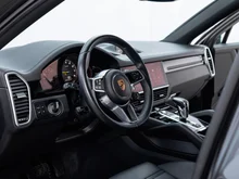 Porsche Cayenne E-Hybrid Coupé in quarzitgraumetallic