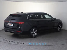 VW Passat Variant Business eTSI DSG in schwarz - metallic