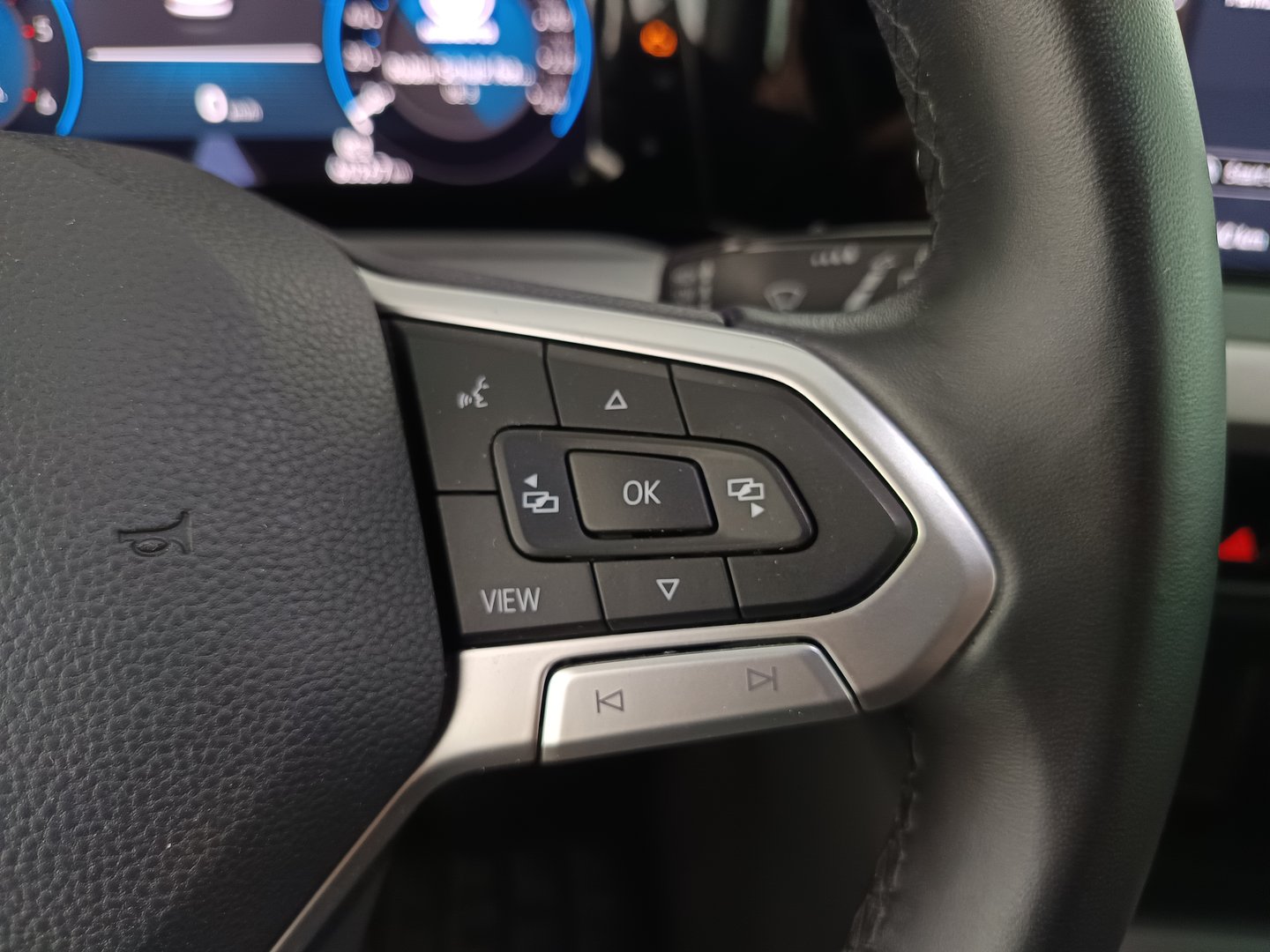 VW Golf Variant Life TDI | Bild 17 von 31
