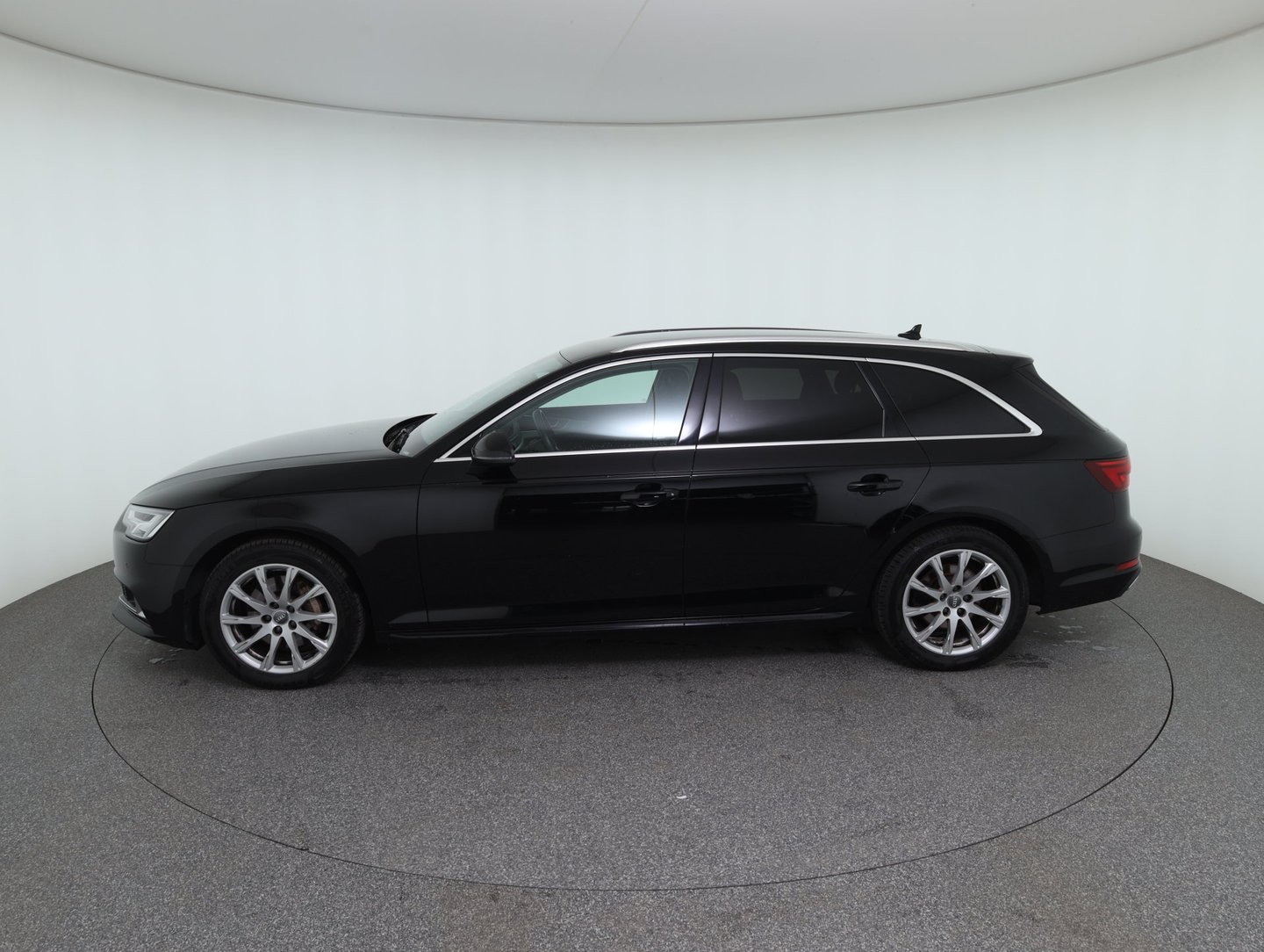 Audi A4 Avant 40 TDI Sport | Bild 8 von 33