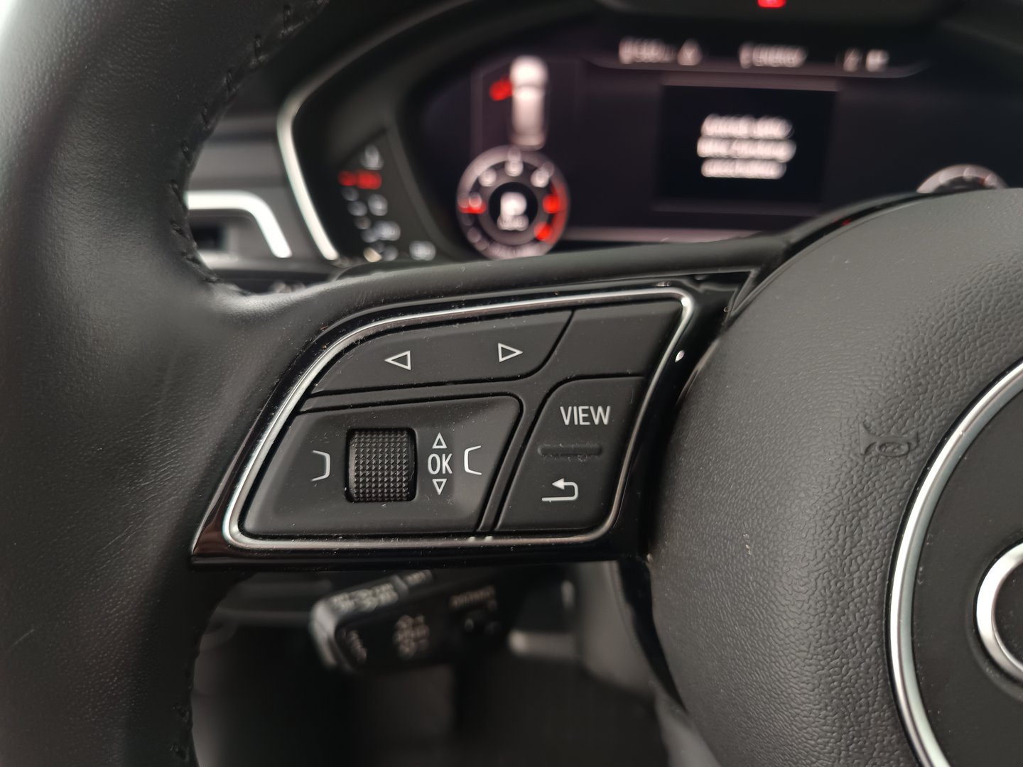 Audi A4 Avant 40 TDI Sport | Bild 16 von 33