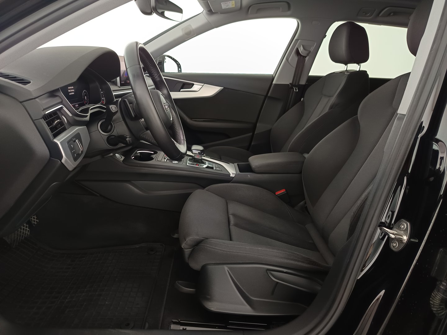 Audi A4 Avant 40 TDI Sport | Bild 13 von 33
