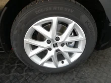 SEAT Leon Style Edition 1.5 TSI 115 PS in Nacht-Schwarz Metallic