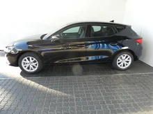 SEAT Leon Style Edition 1.5 TSI 115 PS in Nacht-Schwarz Metallic