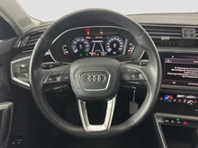 Audi Q3 45 TFSI e S-tronic in schwarz - metallic