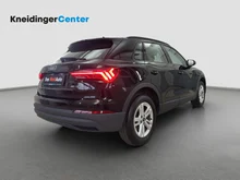 Audi Q3 45 TFSI e S-tronic in schwarz - metallic