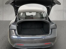 Tesla Model 3 Long Range AWD 75kWh in dunkelgrau - normal