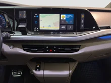 VW Multivan Style eHybrid in Deepblack Perleffekt