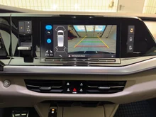 VW Multivan Style eHybrid in Deepblack Perleffekt
