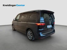 VW Multivan Style eHybrid in Deepblack Perleffekt