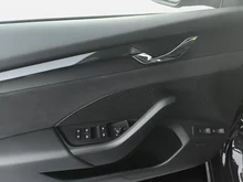 Škoda Octavia Combi RS iV in SCHWARZ-MAGIC PERLEFFEKT