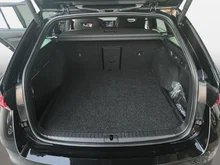 Škoda Octavia Combi RS iV in SCHWARZ-MAGIC PERLEFFEKT