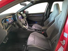 VW Golf Variant R-Line TDI DSG in Kings Red Metallic