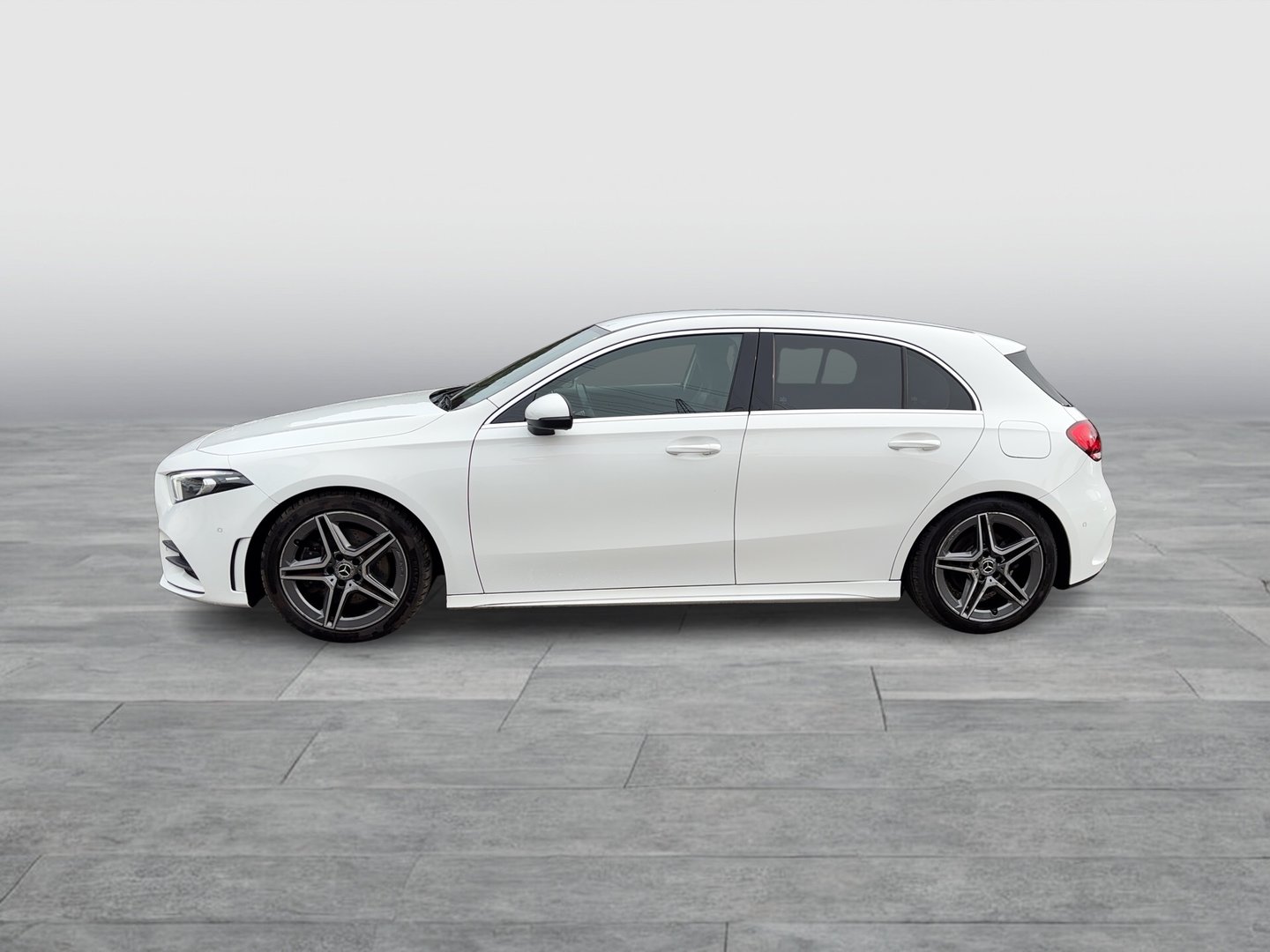 Mercedes A 220 d Aut. | Bild 2 von 25