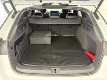 VW ID.7 Tourer GTX 4MOTION 250 kW Business in Gletscherweiß Metallic Dach Schwarz