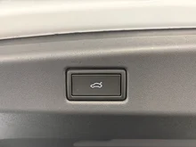 VW ID.7 Tourer GTX 4MOTION 250 kW Business in Gletscherweiß Metallic Dach Schwarz