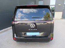 VW ID Buzz ID. Buzz Pro LR 210 kW in Deepblack Perleffekt