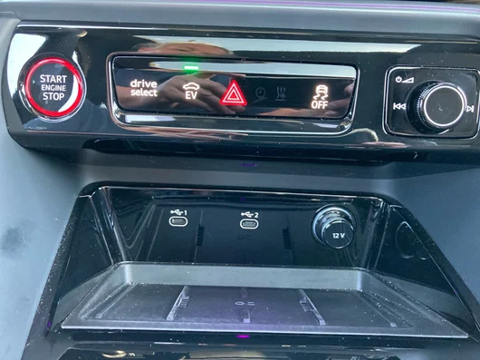 Bild eines Audi Q5 Sportback e-hybrid quattro 220 KW