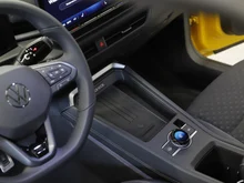VW T-Roc R-Line eTSI DSG in Canary Yellow Dach Black Uni