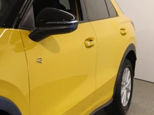VW T-Roc R-Line eTSI DSG in Canary Yellow Dach Black Uni