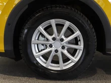 VW T-Roc R-Line eTSI DSG in Canary Yellow Dach Black Uni