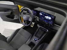 VW T-Roc R-Line eTSI DSG in Canary Yellow Dach Black Uni