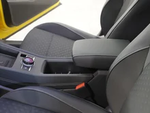 VW T-Roc R-Line eTSI DSG in Canary Yellow Dach Black Uni